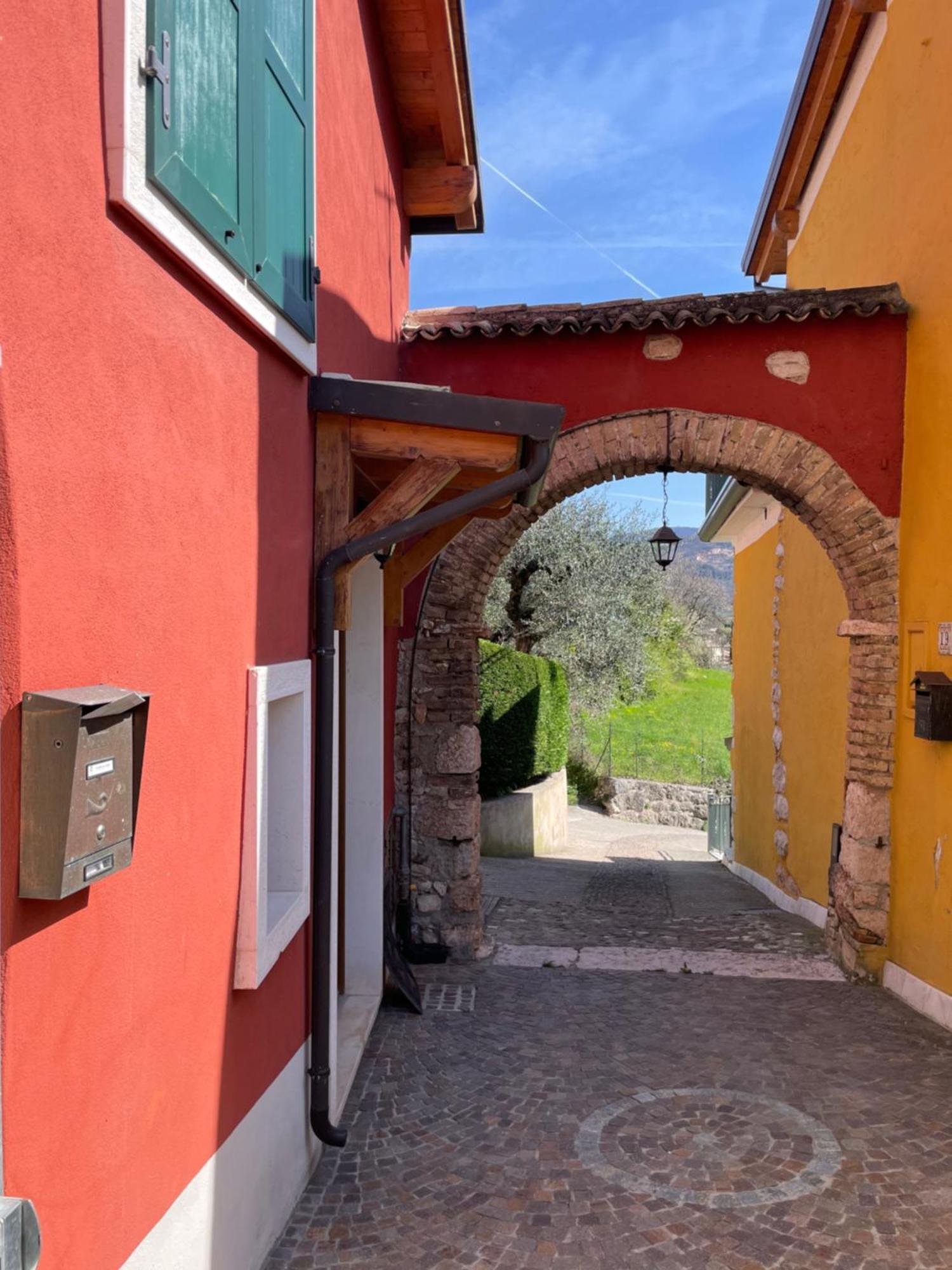 Relais Fontana Rosa B&B Wellness Caprino Veronese Buitenkant foto